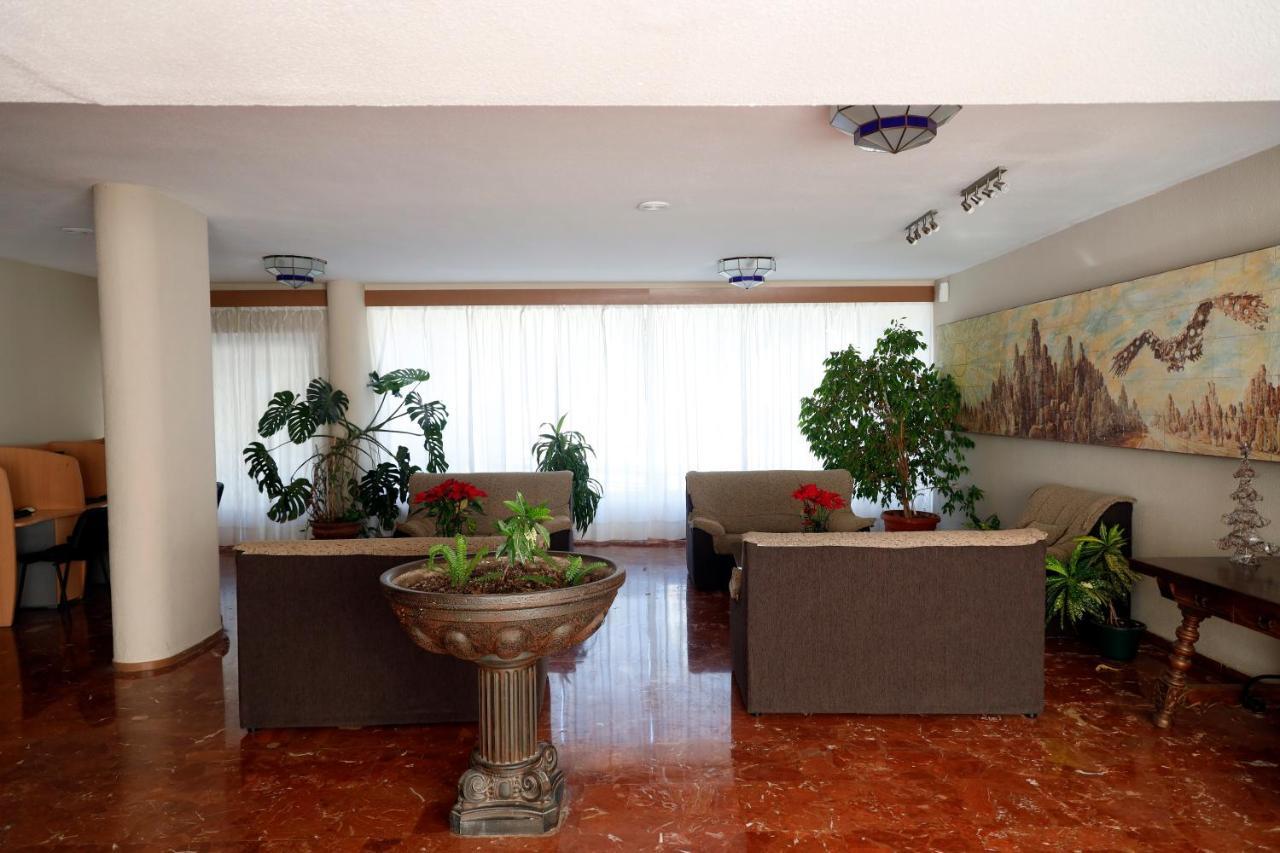 Apartamentos Dc ベナルマデナ エクステリア 写真