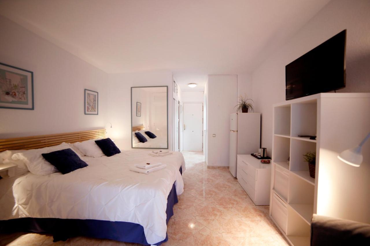 Apartamentos Dc ベナルマデナ エクステリア 写真