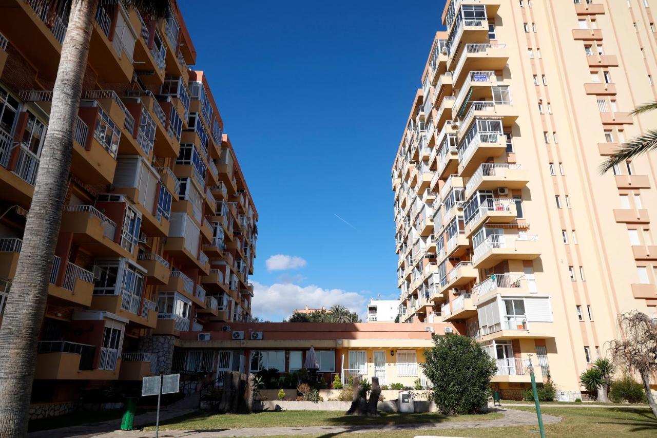 Apartamentos Dc ベナルマデナ エクステリア 写真